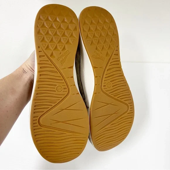 Dansko Suede Perforated Charlie Sneaker EUR 40 9.5-10 - Picture 6 of 7